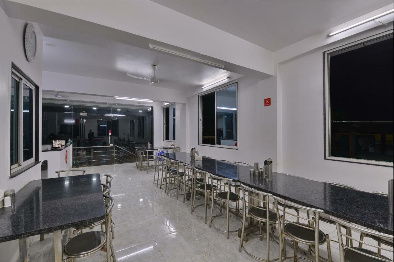 Oyo 11593 Hotel Aman Guest House Nuova Delhi Esterno foto