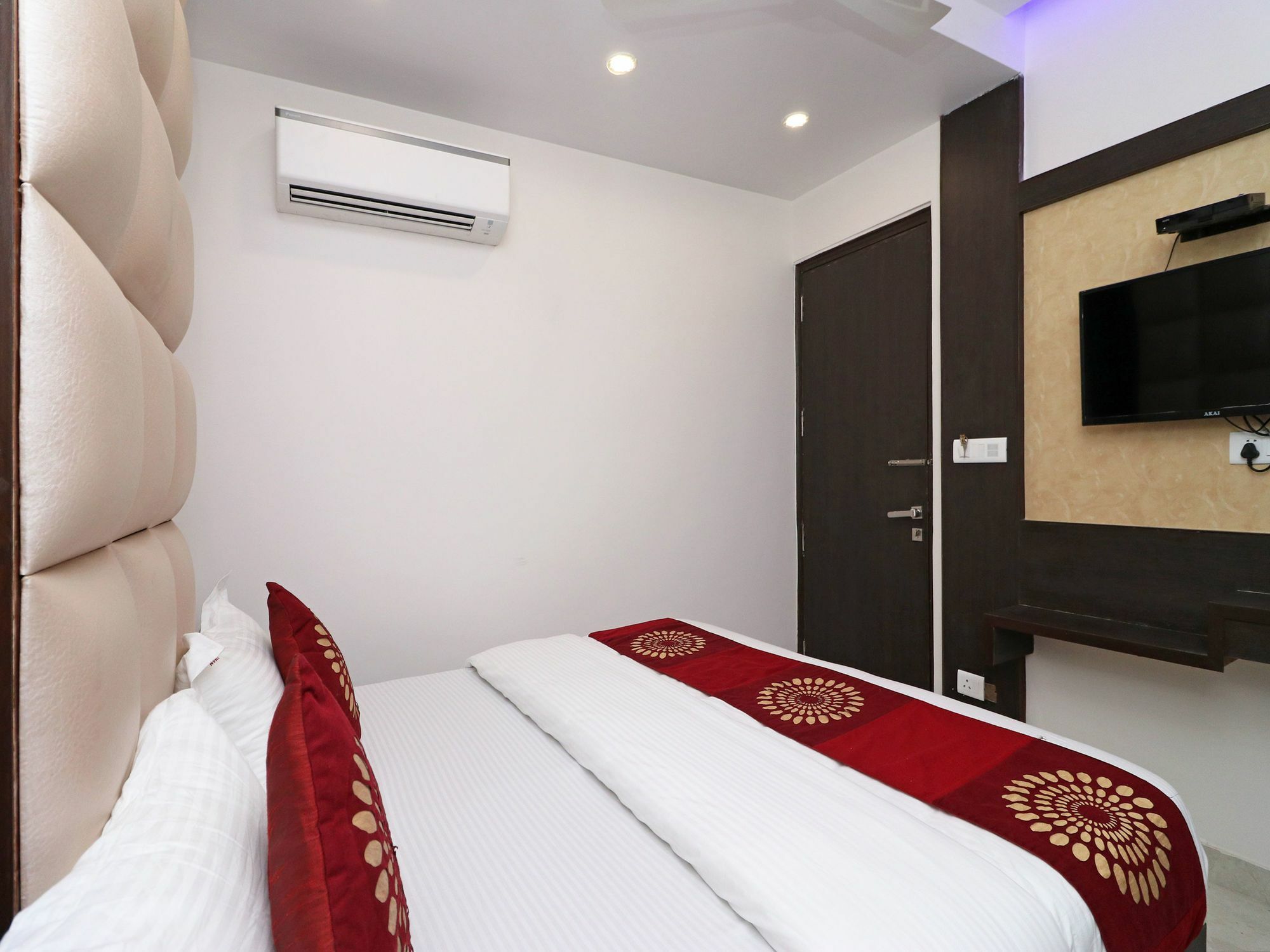 Oyo 11593 Hotel Aman Guest House Nuova Delhi Esterno foto