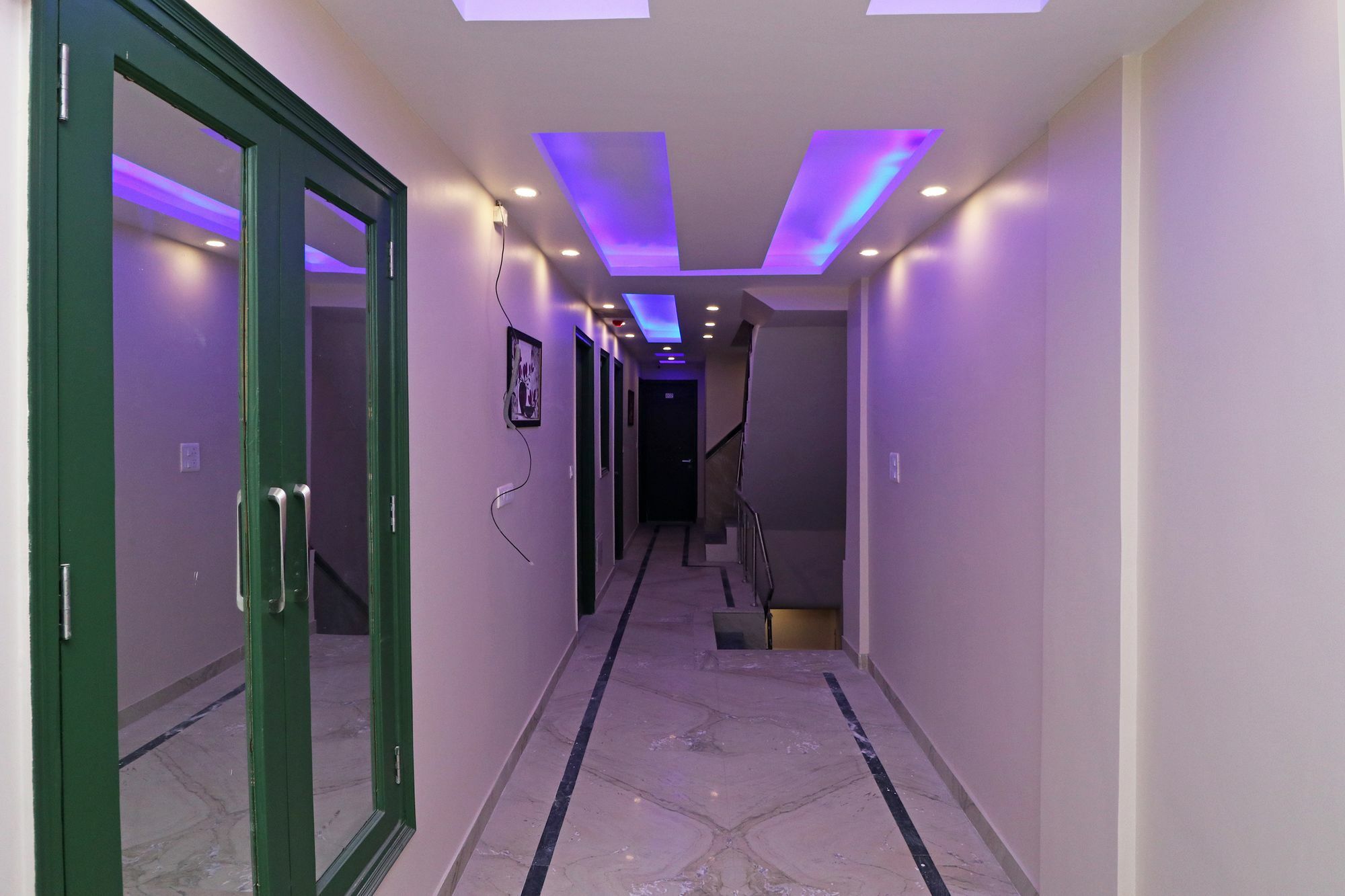 Oyo 11593 Hotel Aman Guest House Nuova Delhi Esterno foto