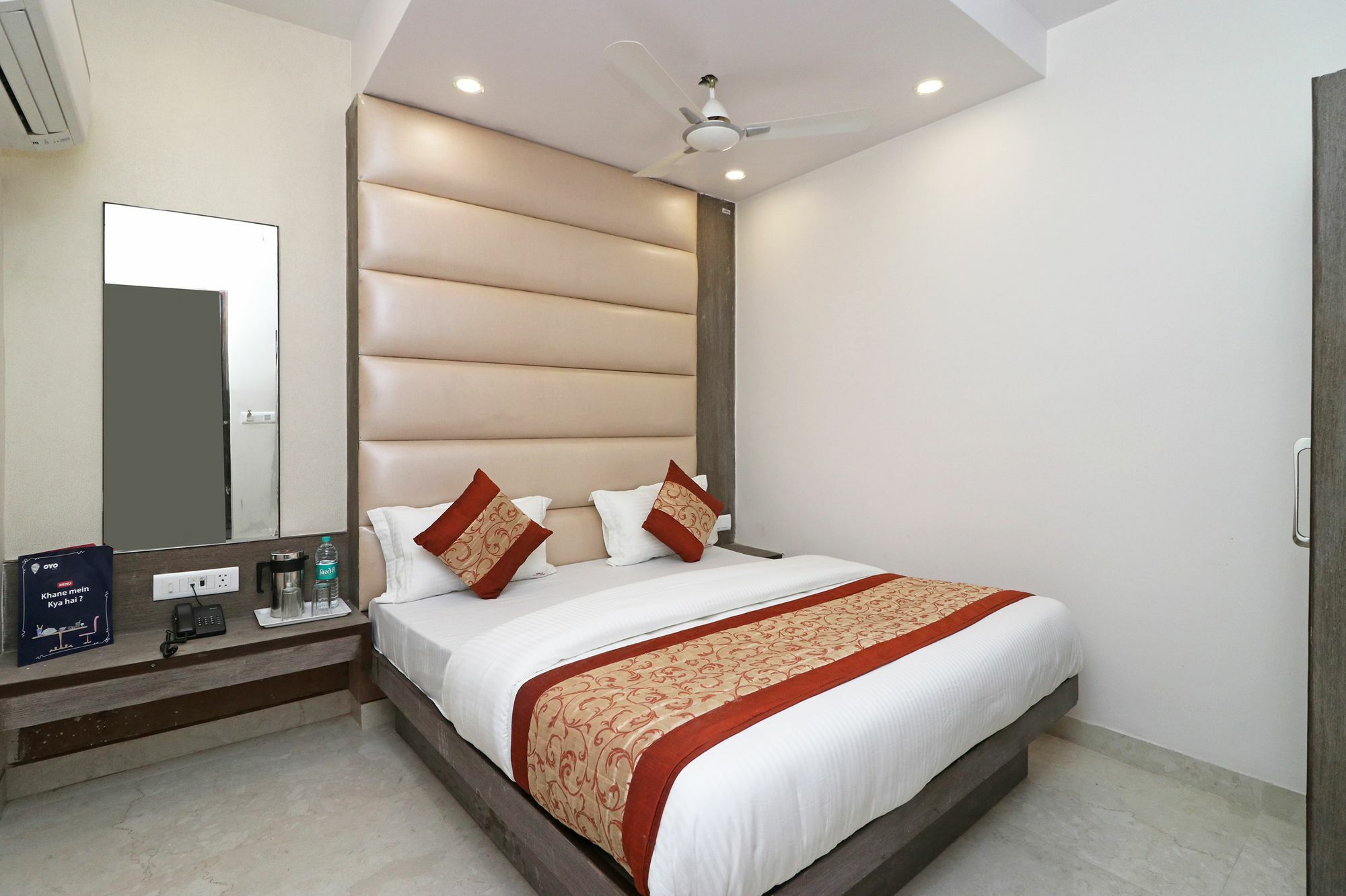 Oyo 11593 Hotel Aman Guest House Nuova Delhi Esterno foto